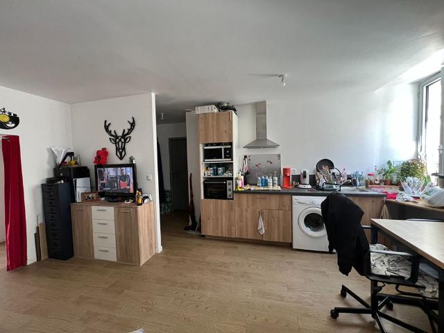 Location appartement 3 pièces, 60.58m², Janville