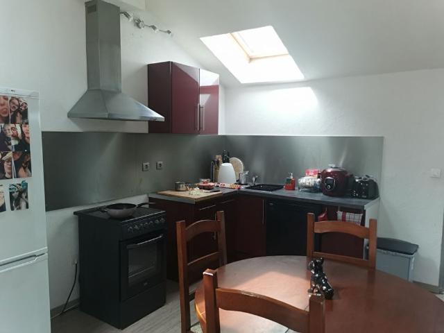 Location appartement 3 pièces, 60.00m², Blaye les Mines