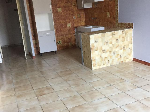 Location appartement 3 pièces, 60.00m², Limoux