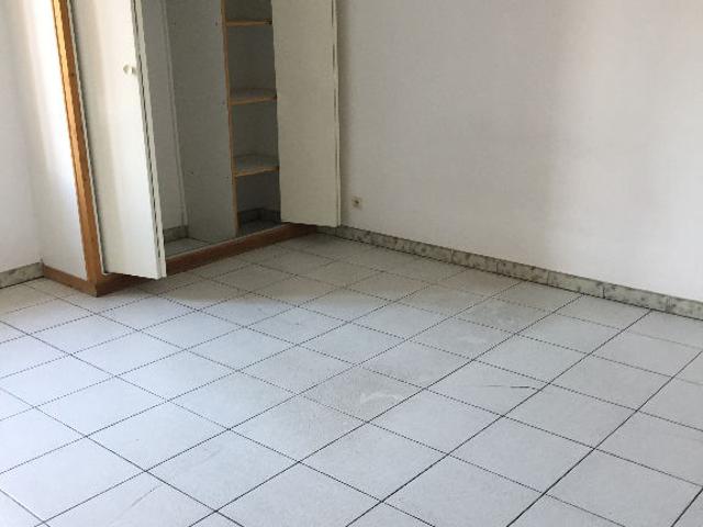 Appartement 3 pièces Limoux 60.00m² 360€ à louer