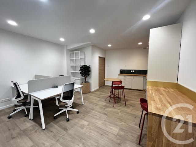 Location Appartement 3 pièces 60.27 m2 Paris 16ème