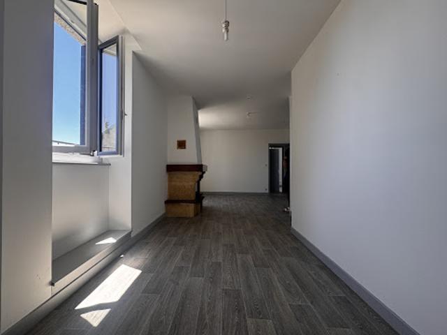 Location Appartement 3 pièces 60.39 m2 Saint Chély d'Apcher