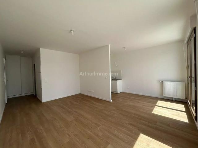 Location Appartement 3 pièces 60 m2 à Arpajon