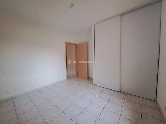 Location Appartement 3 pièces 60 m2 à Carmaux