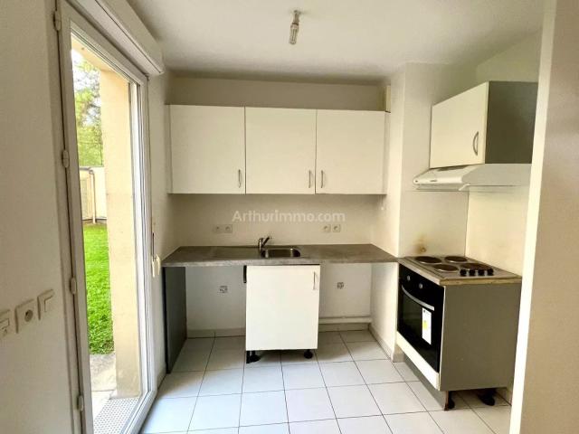 Location Appartement 3 pièces 60 m2 à Corbeil Essonnes