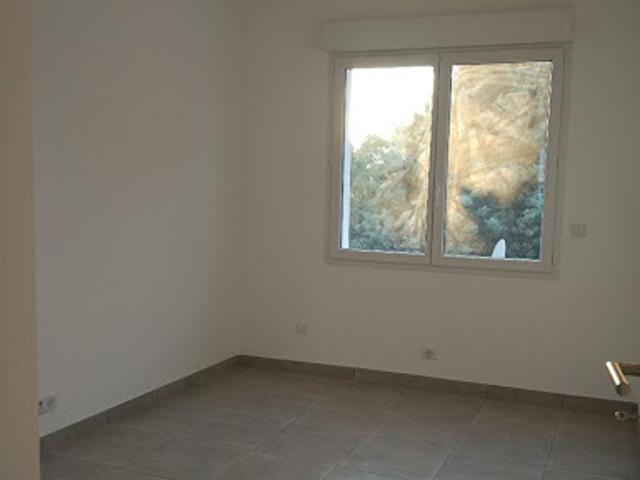 Location Appartement 3 pièces 60 m2 Châteauneuf le Rouge