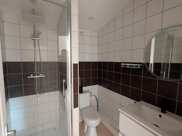 Location Appartement 3 pièces 60 m2 La Tour d'Aigues