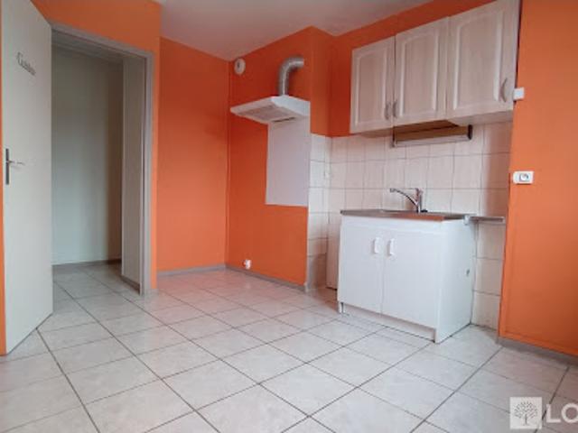 Location Appartement 3 pièces 60 m2 Neuvéglise sur Truyère