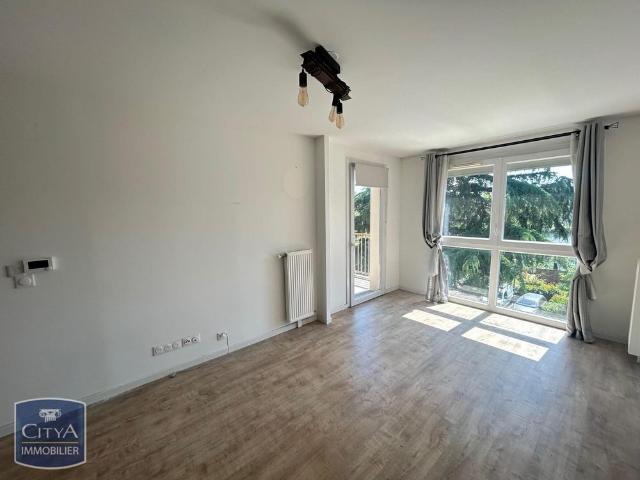Location Appartement 3 pièces 60m² CORBEIL ESSONNES 91100