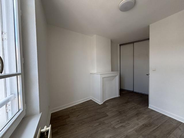 Location Appartement 3 pièces 60m² CHARLIEU 42190