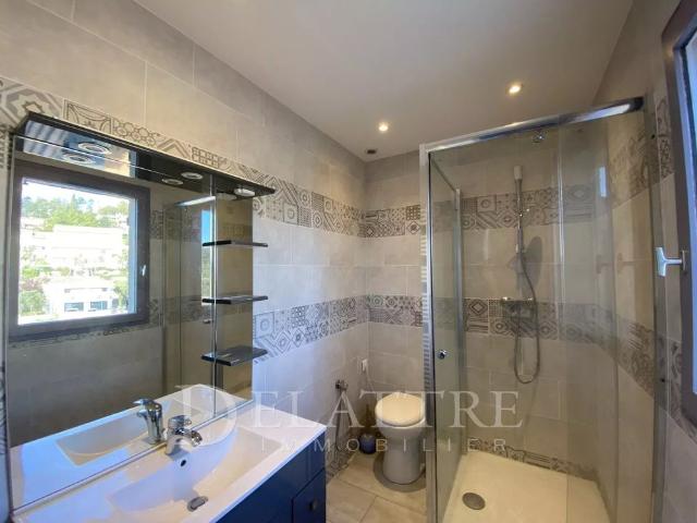 Location Appartement 3 pièces 60m² CHATEAUNEUF GRASSE 06740