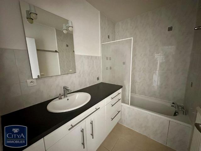 Location Appartement 3 pièces 60m² FONTAINE LES DIJON 21121