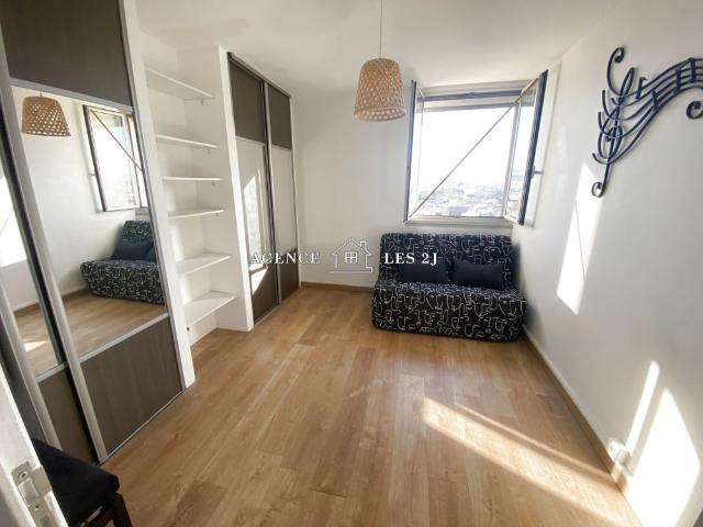 Location Appartement 3 pièces 60m² MARSEILLE 10ème