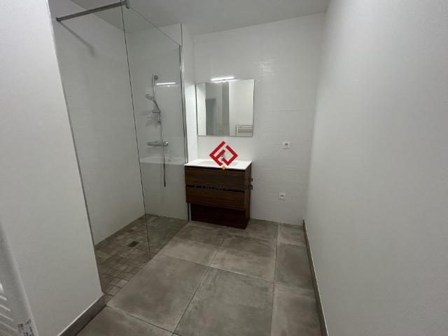 Location Appartement 3 pièces 60m² MEYLAN 38240