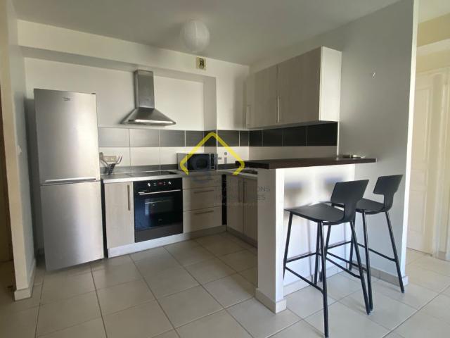 Location Appartement 3 pièces 60m² ST DENIS 97400