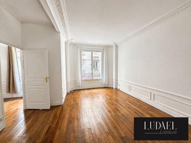 Location Appartement 3 pièces 60m² PARIS 17ème