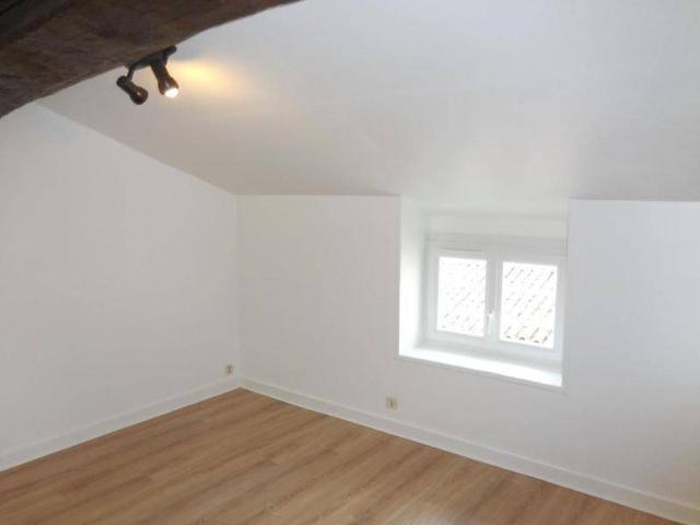 Location appartement 3 pièces 61.5 m² à Mâcon 71000 4 510 €
