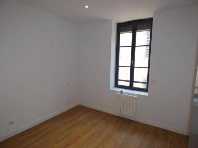 Location appartement 3 pièces 61.77 m² à Mâcon 71000 4 665 €