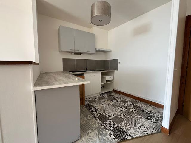 Location Appartement 3 pièces 61.92 m2 Saint Chély d'Apcher