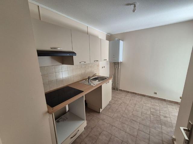 Location appartement 3 pièces, 61.08m², Nîmes