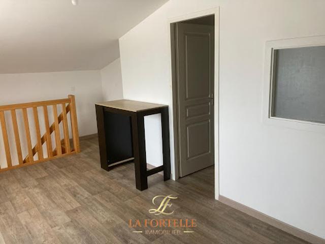Location Appartement 3 pièces 61 m2 Dammartin en Serve