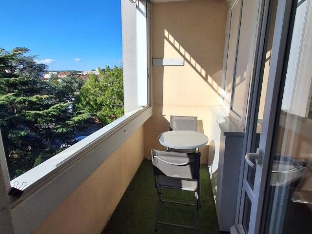 Location appartement 3 pièces 61 m² à Oullins Pierre Bénite 69310