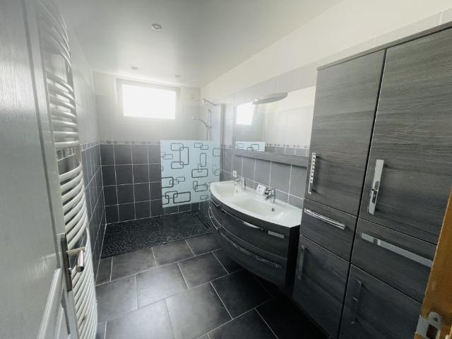 Location Appartement 3 pièces 61m² CHATELLERAULT 86100