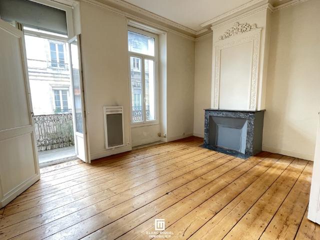 Location Appartement 3 pièces 61m² BORDEAUX 33000
