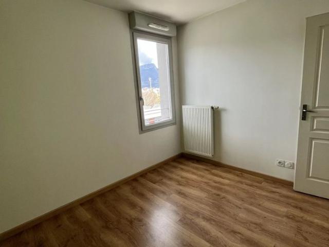 Location Appartement 3 pièces 61m² GRENOBLE 38100