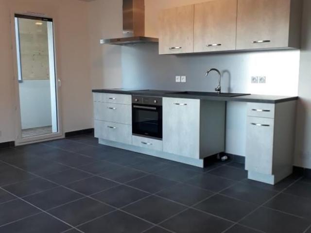 Location Appartement 3 pièces 61m² ST PIERRE EN FAUCIGNY 74800