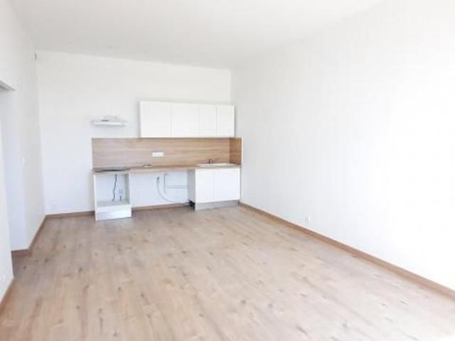 Location Appartement 3 pièces 61m² PAMIERS 09100