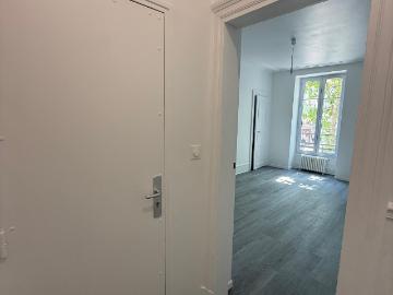 Location Appartement 3 pièces 61m² PARIS 18ème