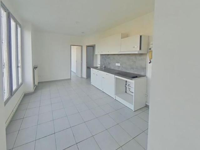 Location Appartement 3 pièces 61m² ROMANS SUR ISERE 26100