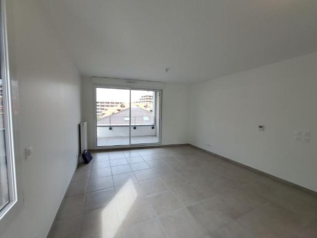 Location Appartement 3 pièces 61m² THONON LES BAINS 74200