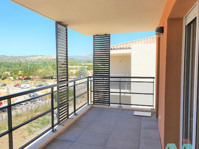 Location Appartement 3 pièces 62 m2 Le Castellet