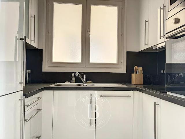 Location Appartement 3 pièces 62 m2 Paris 19ème