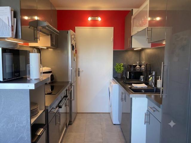 LOCATION: appartement 3 pièces 62 m² à LA MADELEINE
