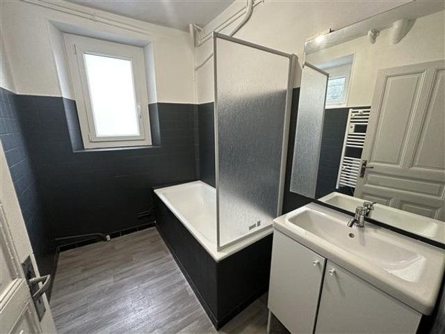 Location Appartement 3 pièces 62m² CHAMEYRAT 19330
