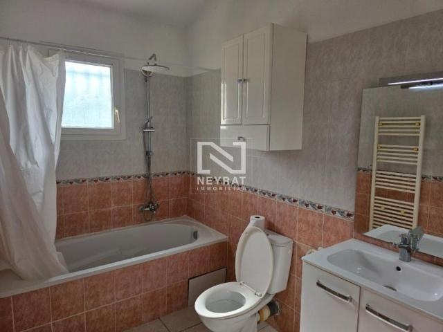 Location Appartement 3 pièces 62m² FAYENCE 83440