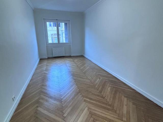 Location Appartement 3 pièces 62m² LYON 7ème