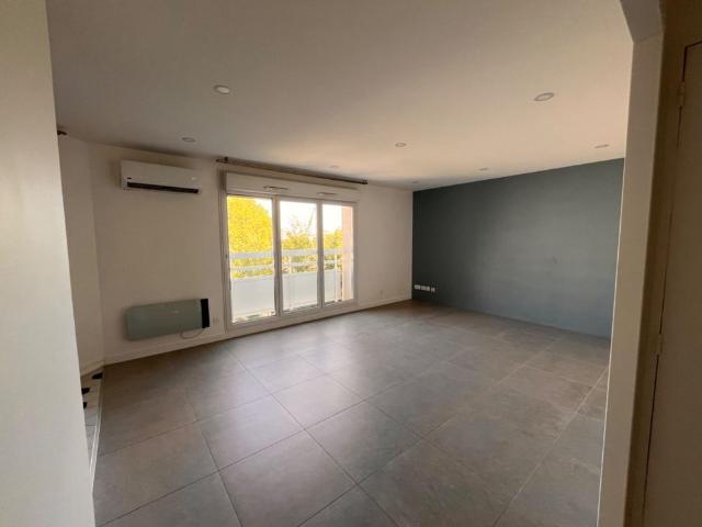 Location Appartement 3 pièces 62m² LYON 7ème