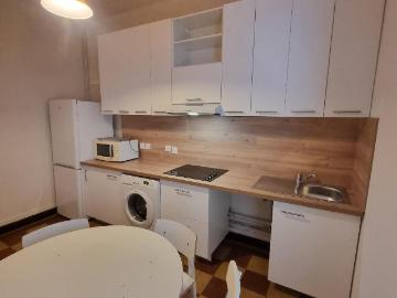Location Appartement 3 pièces 62m² LYON 8ème