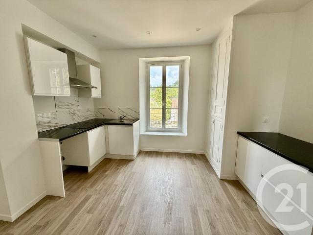 Location Appartement 3 pièces 62m² SOUPPES SUR LOING 77460