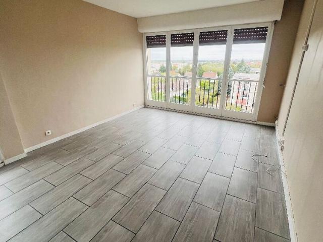 Location appartement 3 pièces, 67.00m², La Chapelle Saint Mesmin