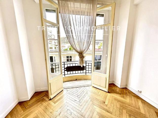 Location Appartement 3 pièces 67m² CANNES 06400