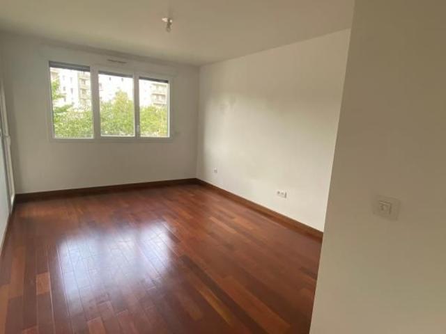 Location Appartement 3 pièces 67m² ISSY LES MOULINEAUX 92130