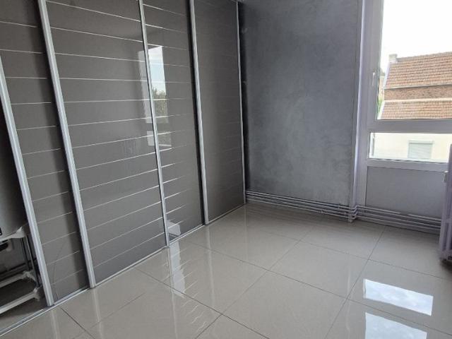 Location Appartement 3 pièces 67m² MAUBEUGE 59600