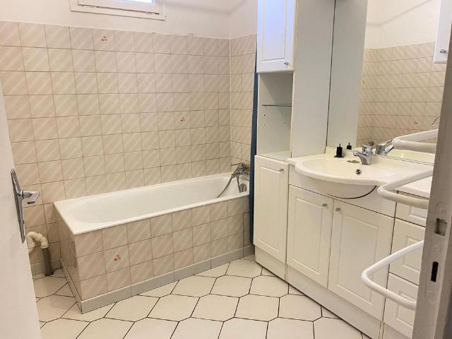 Location Appartement 3 pièces 67m² MEYRAS 07380