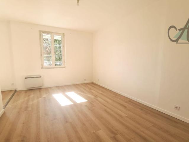 Location Appartement 3 pièces 67m² PROVINS 77160