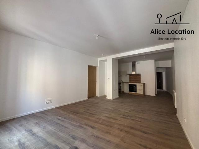 Location Appartement 3 pièces 67m² THONON LES BAINS 74200